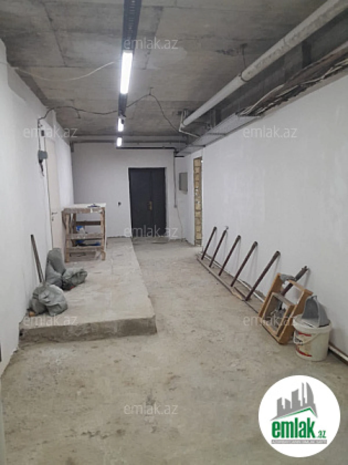 Satılır 1 otaqlı obyekt 210 m²