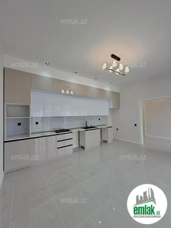 Satılır 4 otaqlı mənzil 160 m²