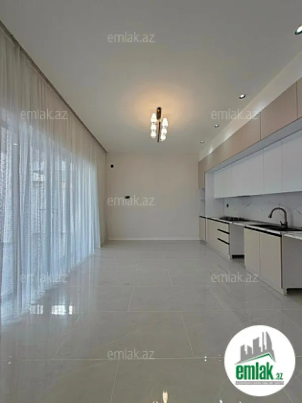 Satılır 4 otaqlı mənzil 160 m²