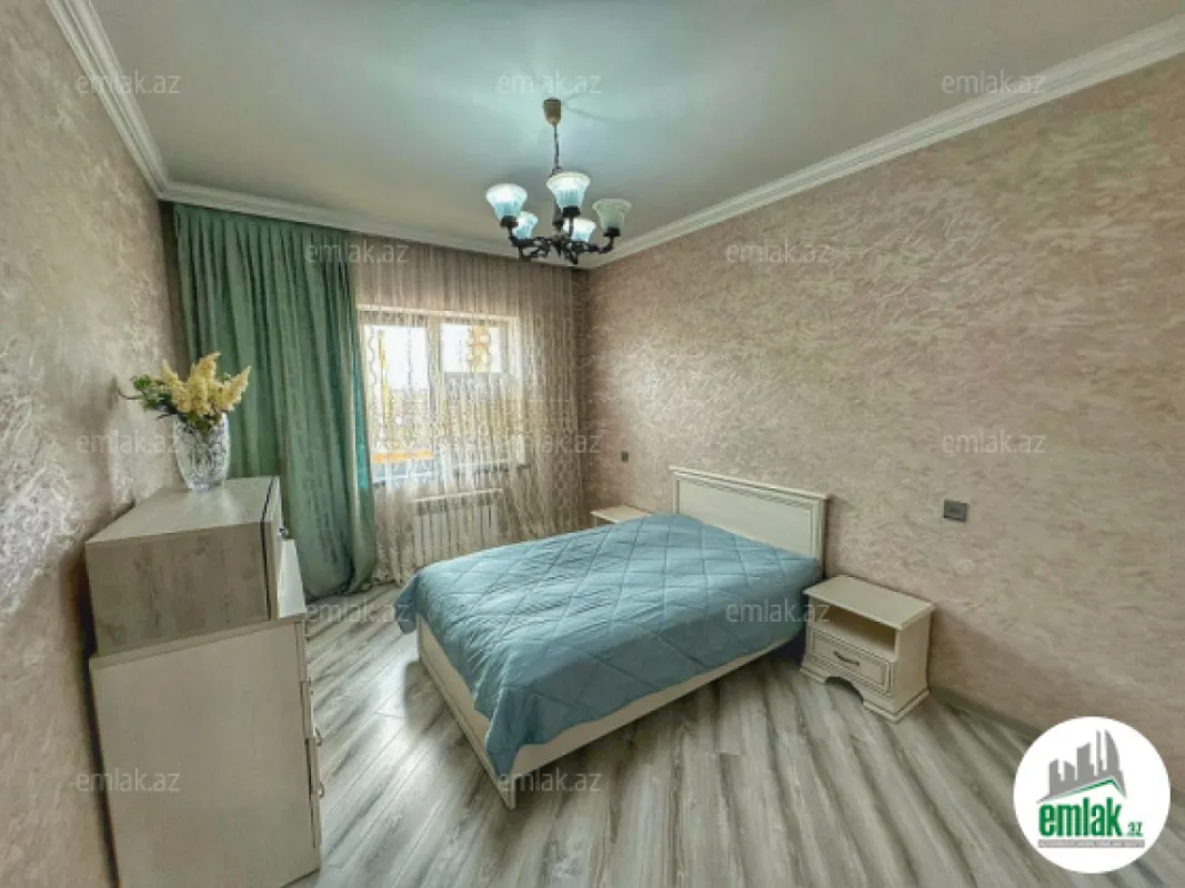 Satılır 5 otaqlı köhnə tikili 120 m²