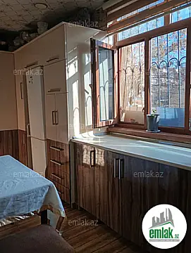 Satılır 3 otaqlı köhnə tikili 52 m²