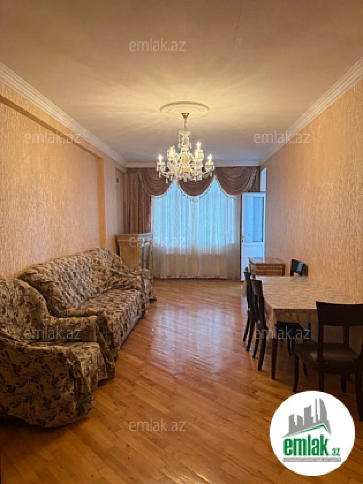 Satılır 3 otaqlı yeni tikili 130 m²