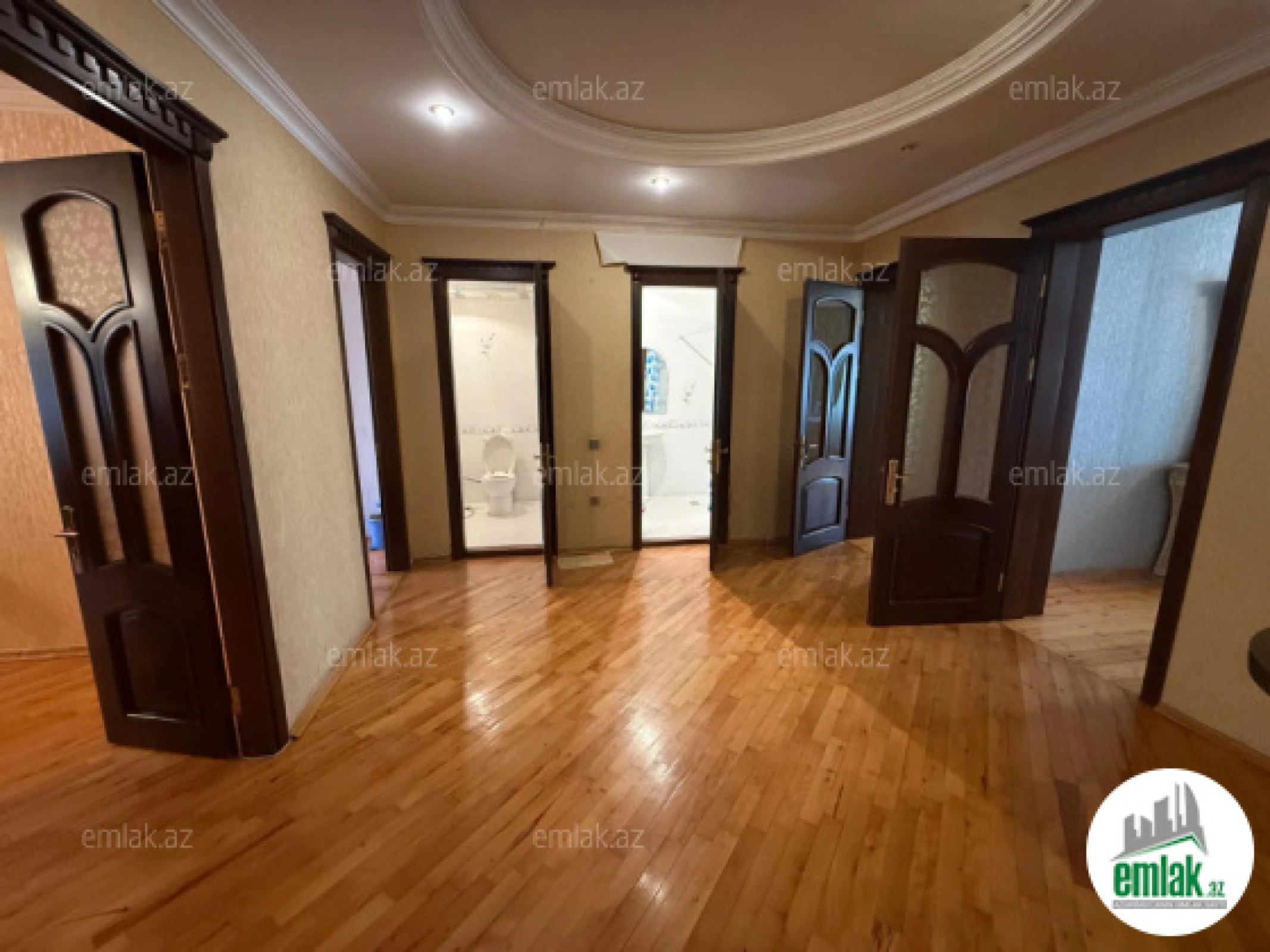 Satılır 3 otaqlı yeni tikili 130 m²