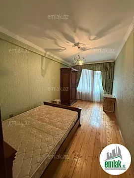 Satılır 3 otaqlı yeni tikili 130 m²