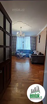 Satılır 4 otaqlı köhnə tikili 100 m²