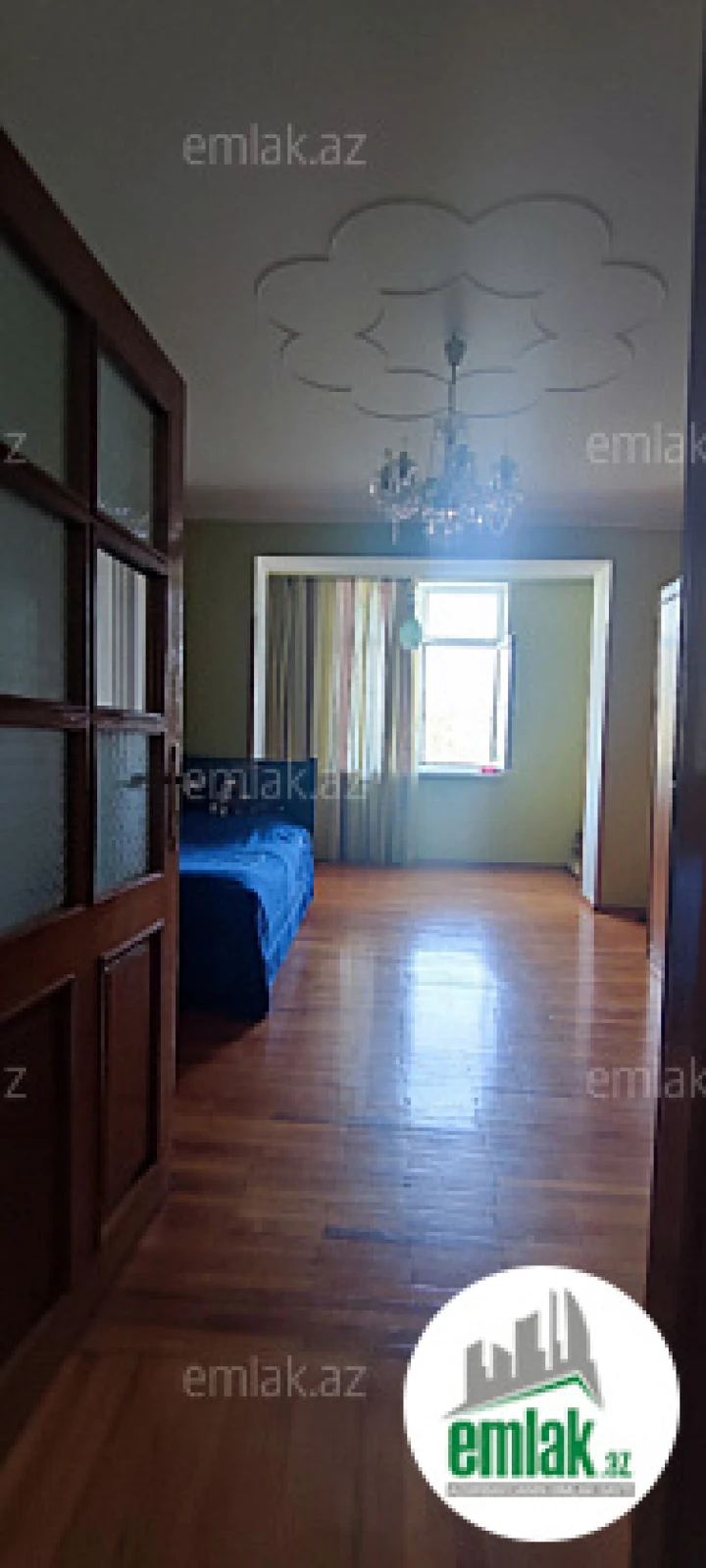 Satılır 4 otaqlı köhnə tikili 100 m²