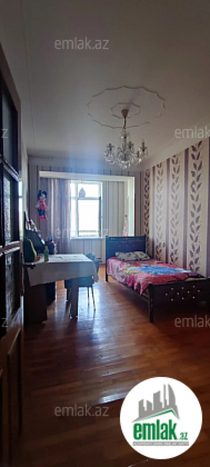 Satılır 4 otaqlı köhnə tikili 100 m²