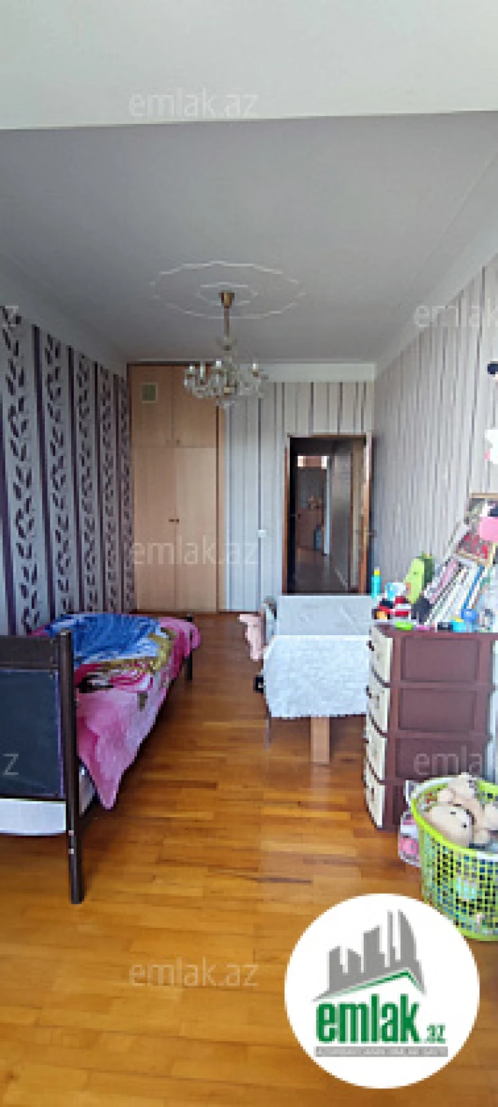 Satılır 4 otaqlı köhnə tikili 100 m²