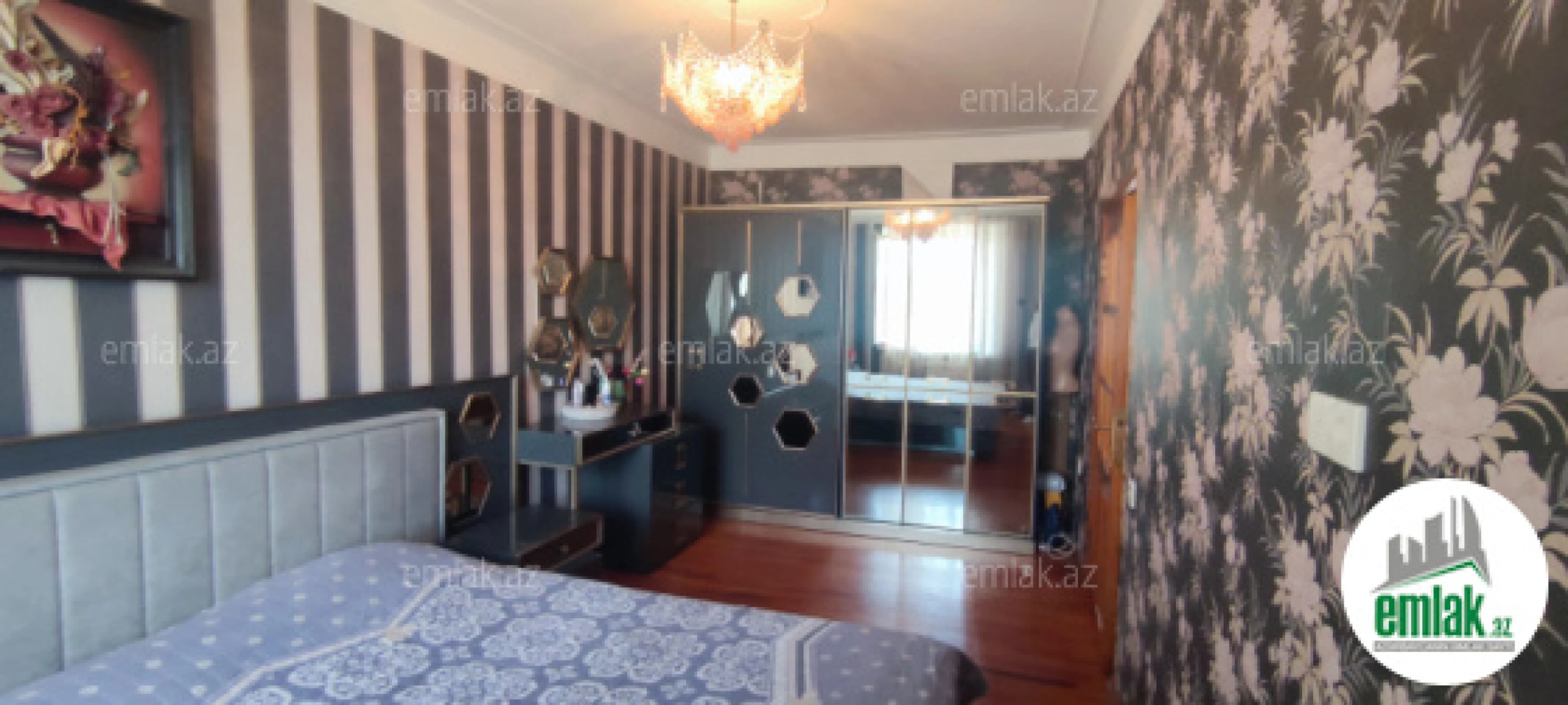 Satılır 4 otaqlı köhnə tikili 100 m²