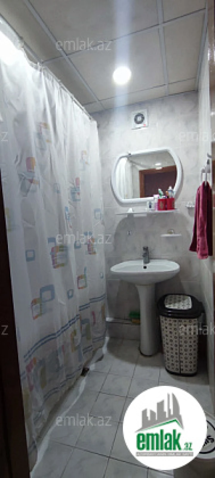 Satılır 4 otaqlı köhnə tikili 100 m²