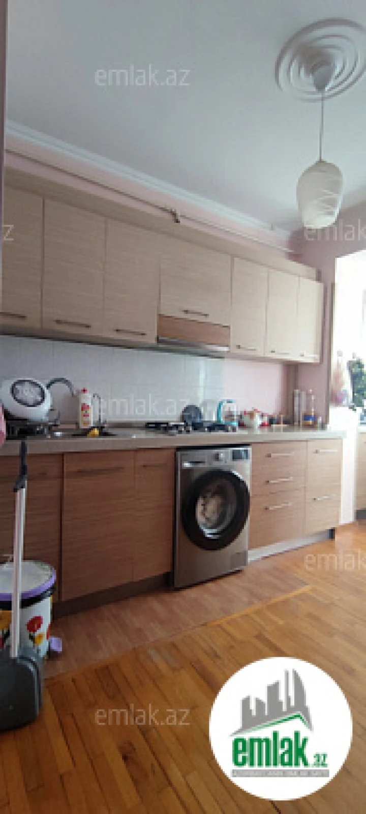 Satılır 4 otaqlı köhnə tikili 100 m²