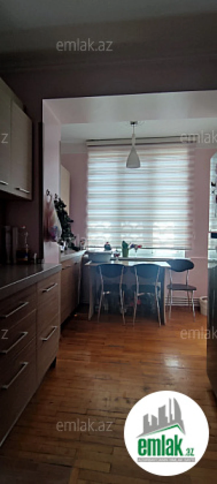 Satılır 4 otaqlı köhnə tikili 100 m²