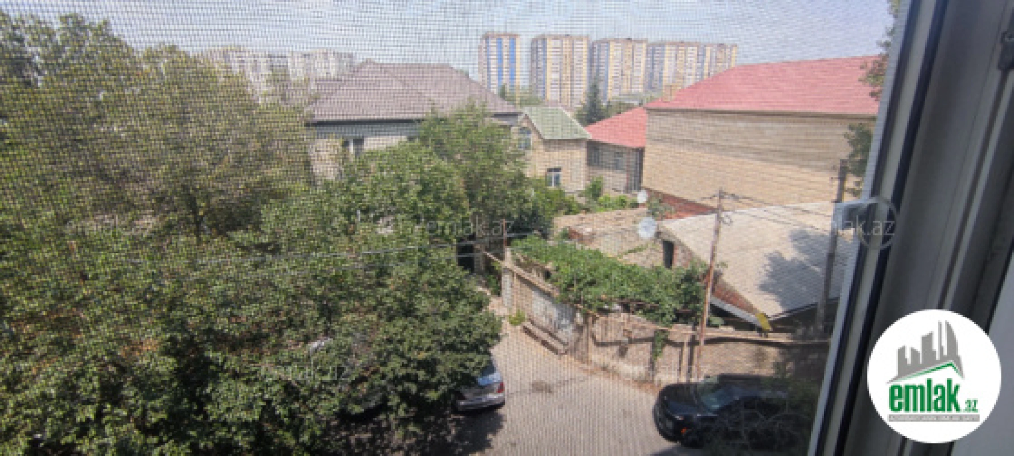 Satılır 4 otaqlı köhnə tikili 100 m²