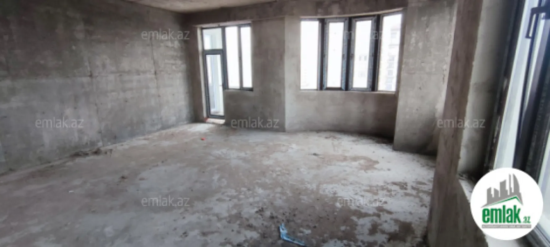 Satılır 4 otaqlı yeni tikili 178.6 m²