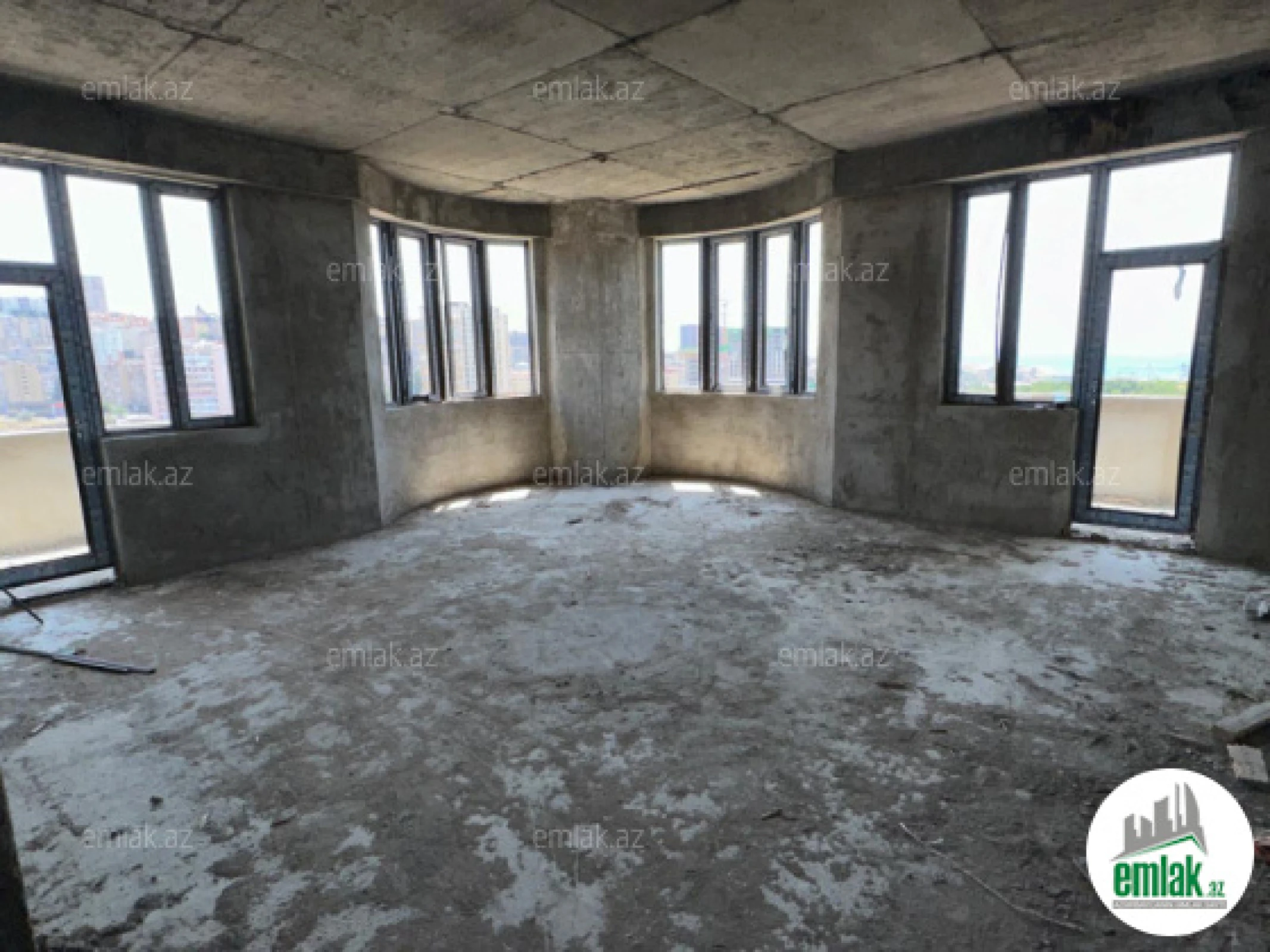 Satılır 4 otaqlı yeni tikili 178.6 m²