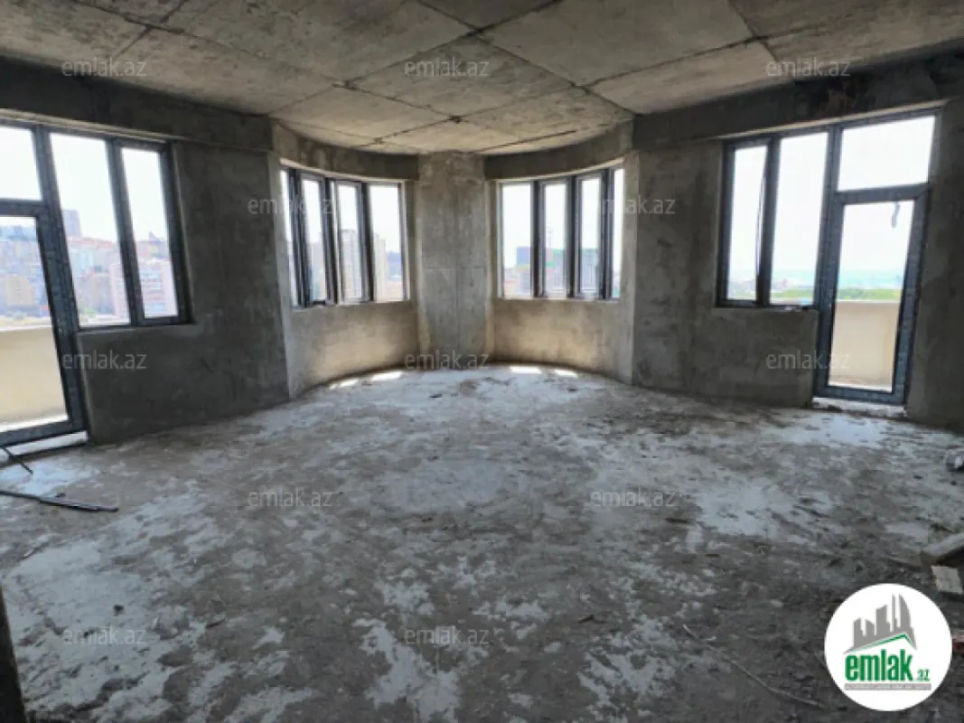 Satılır 4 otaqlı yeni tikili 178.6 m²