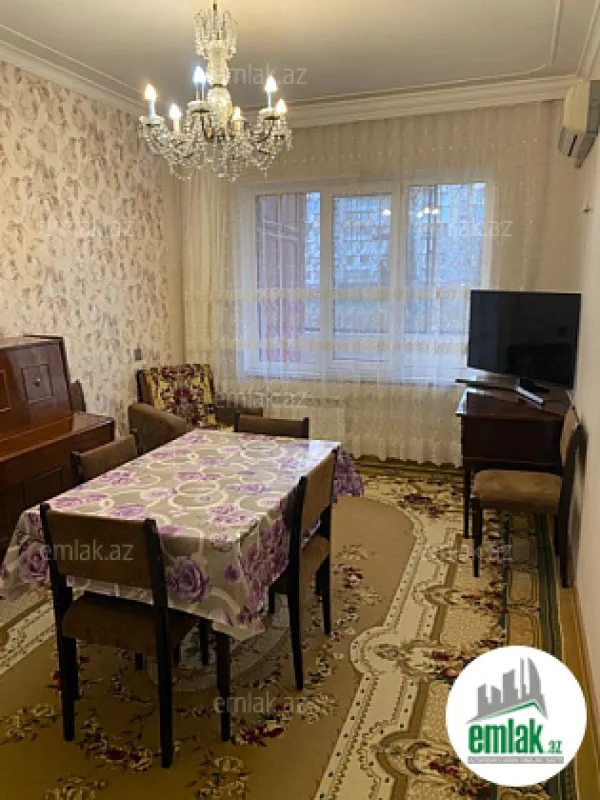 Satılır 4 otaqlı köhnə tikili 81 m²