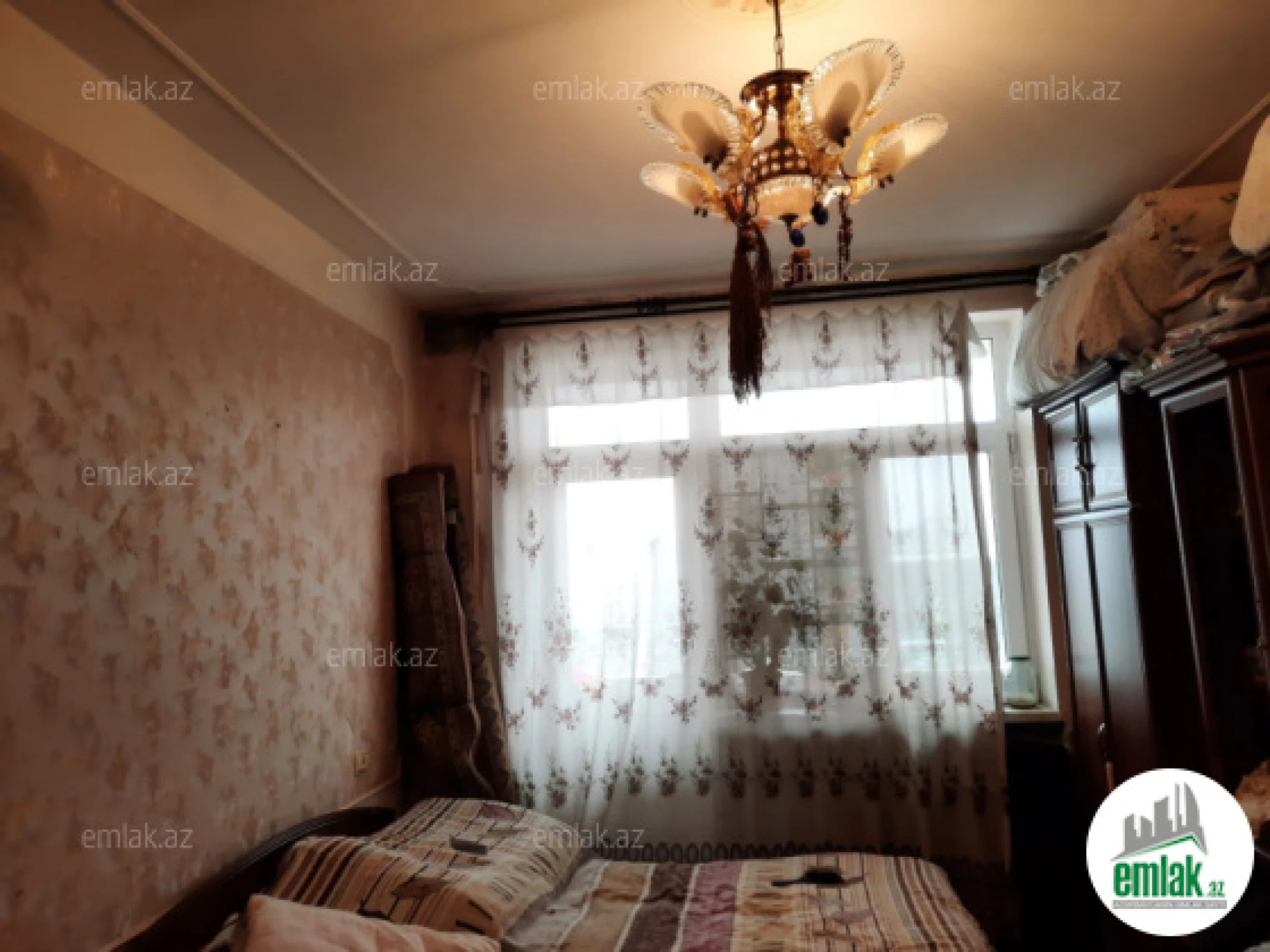 Satılır 4 otaqlı köhnə tikili 90 m²