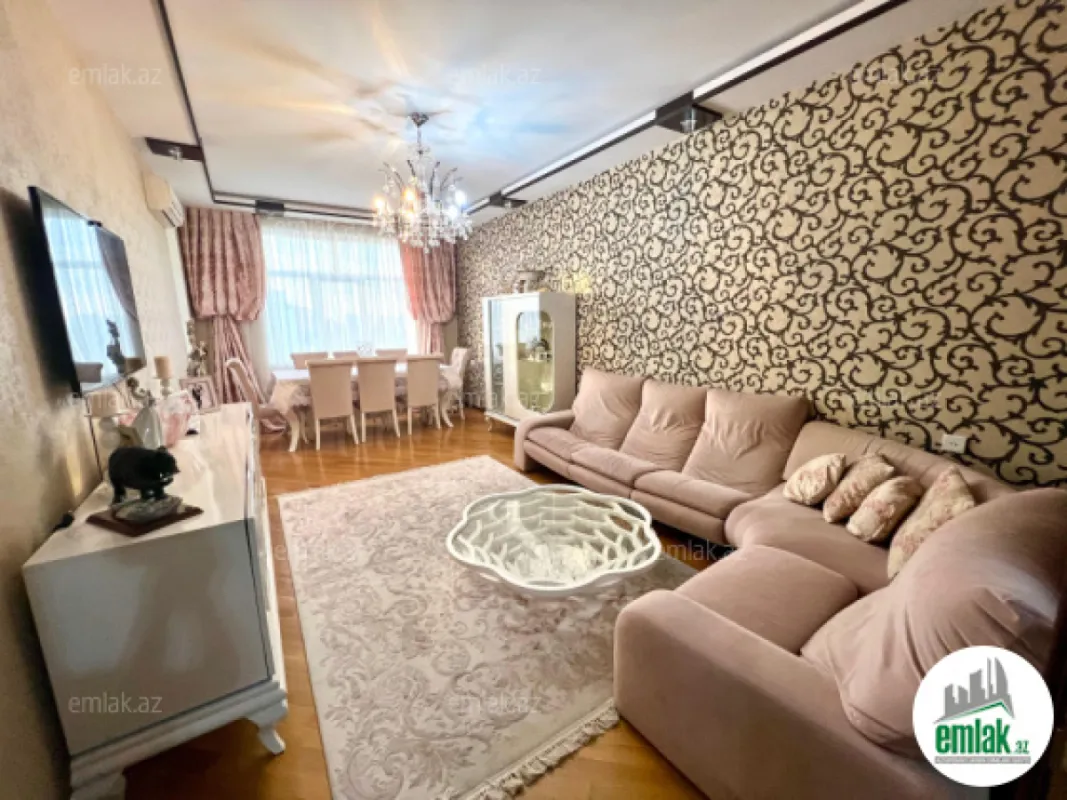 Satılır 3 otaqlı yeni tikili 120 m²