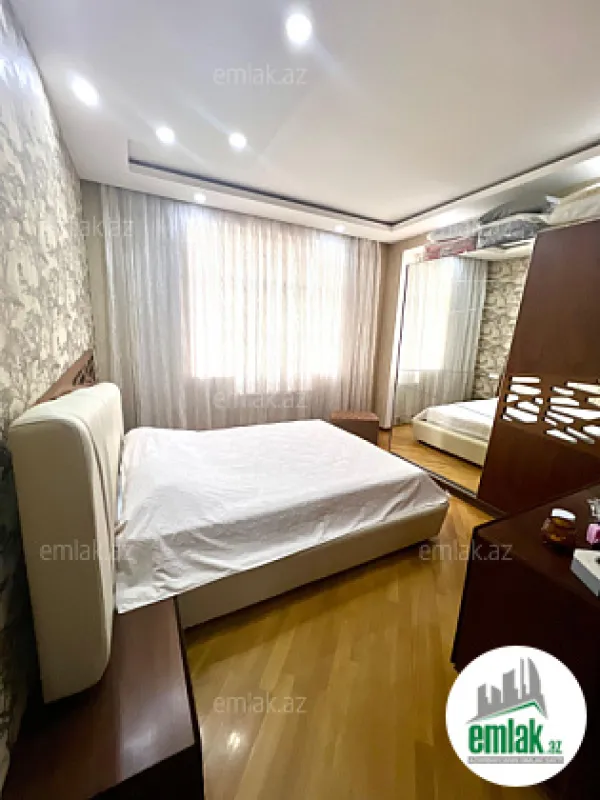 Satılır 3 otaqlı yeni tikili 120 m²