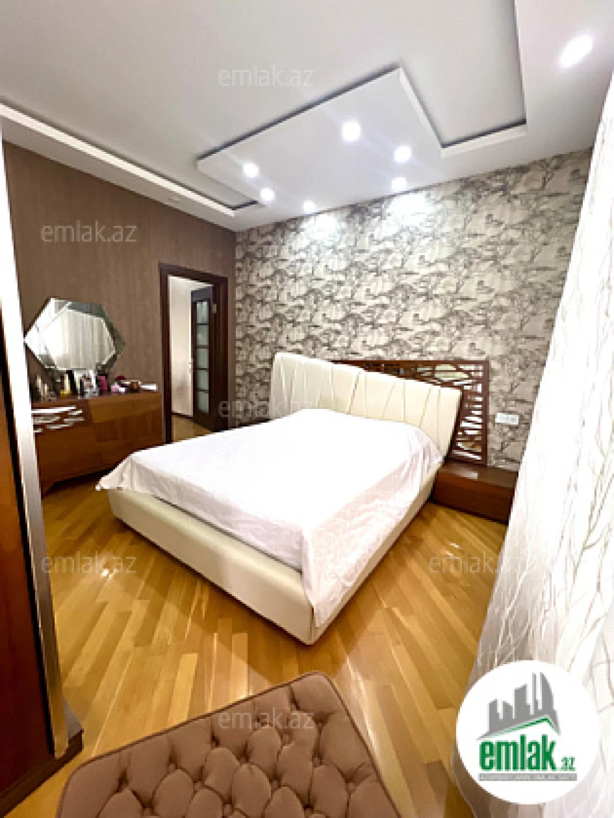 Satılır 3 otaqlı yeni tikili 120 m²