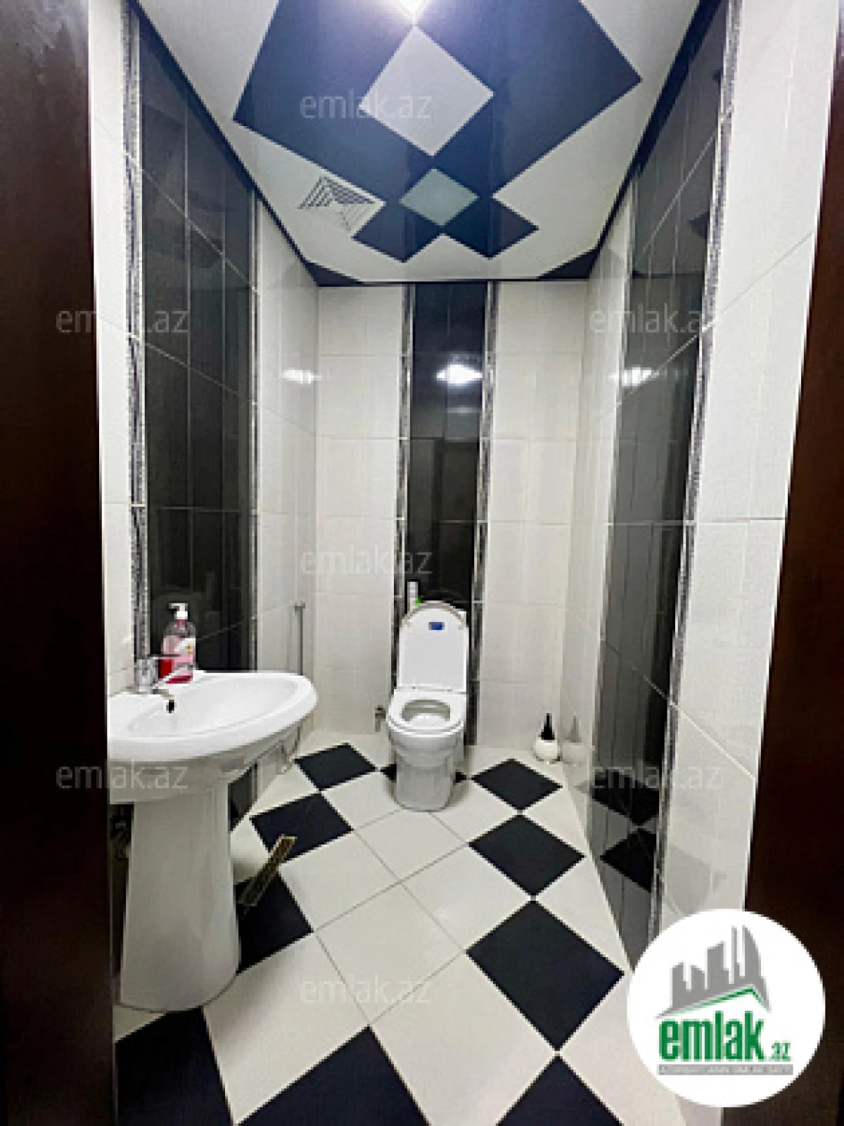 Satılır 3 otaqlı yeni tikili 120 m²