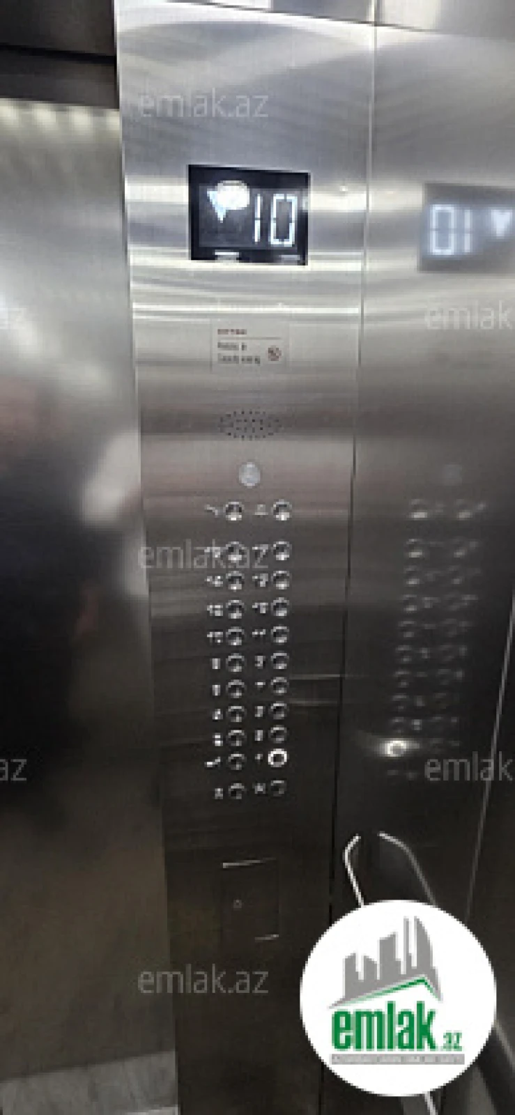 Satılır 3 otaqlı yeni tikili 140 m²