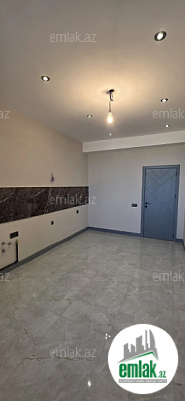 Satılır 3 otaqlı yeni tikili 140 m²