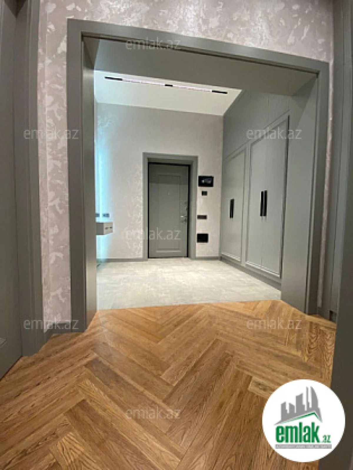 Satılır 2 otaqlı yeni tikili 70 m²