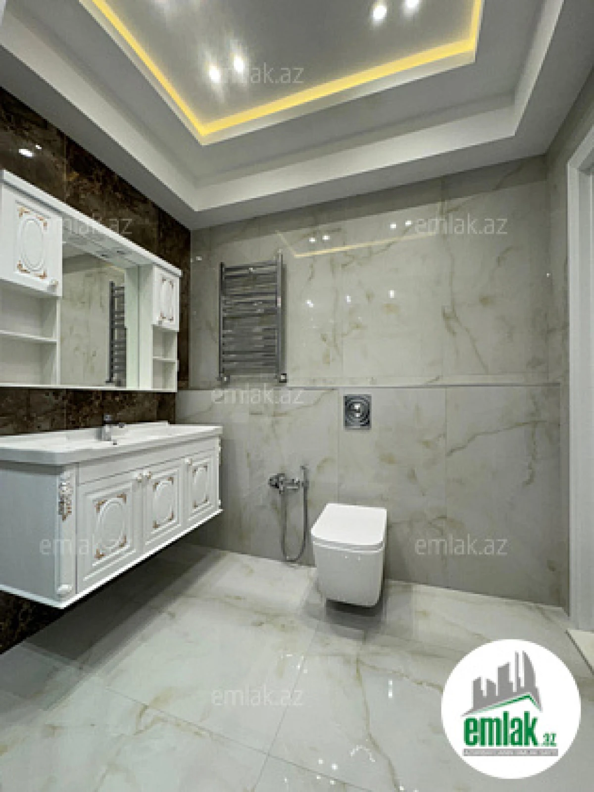 Satılır 4 otaqlı yeni tikili 225 m²