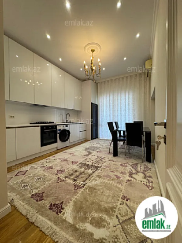 Satılır 4 otaqlı yeni tikili 225 m²