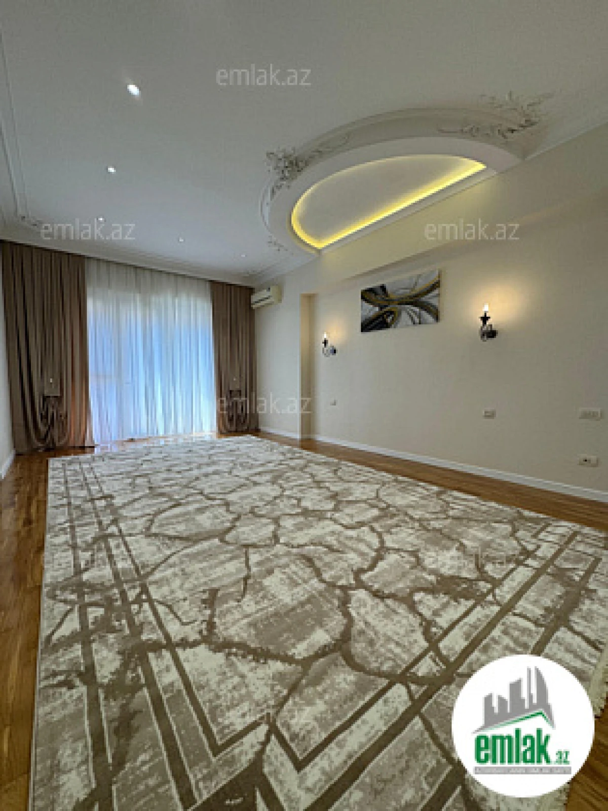 Satılır 4 otaqlı yeni tikili 225 m²