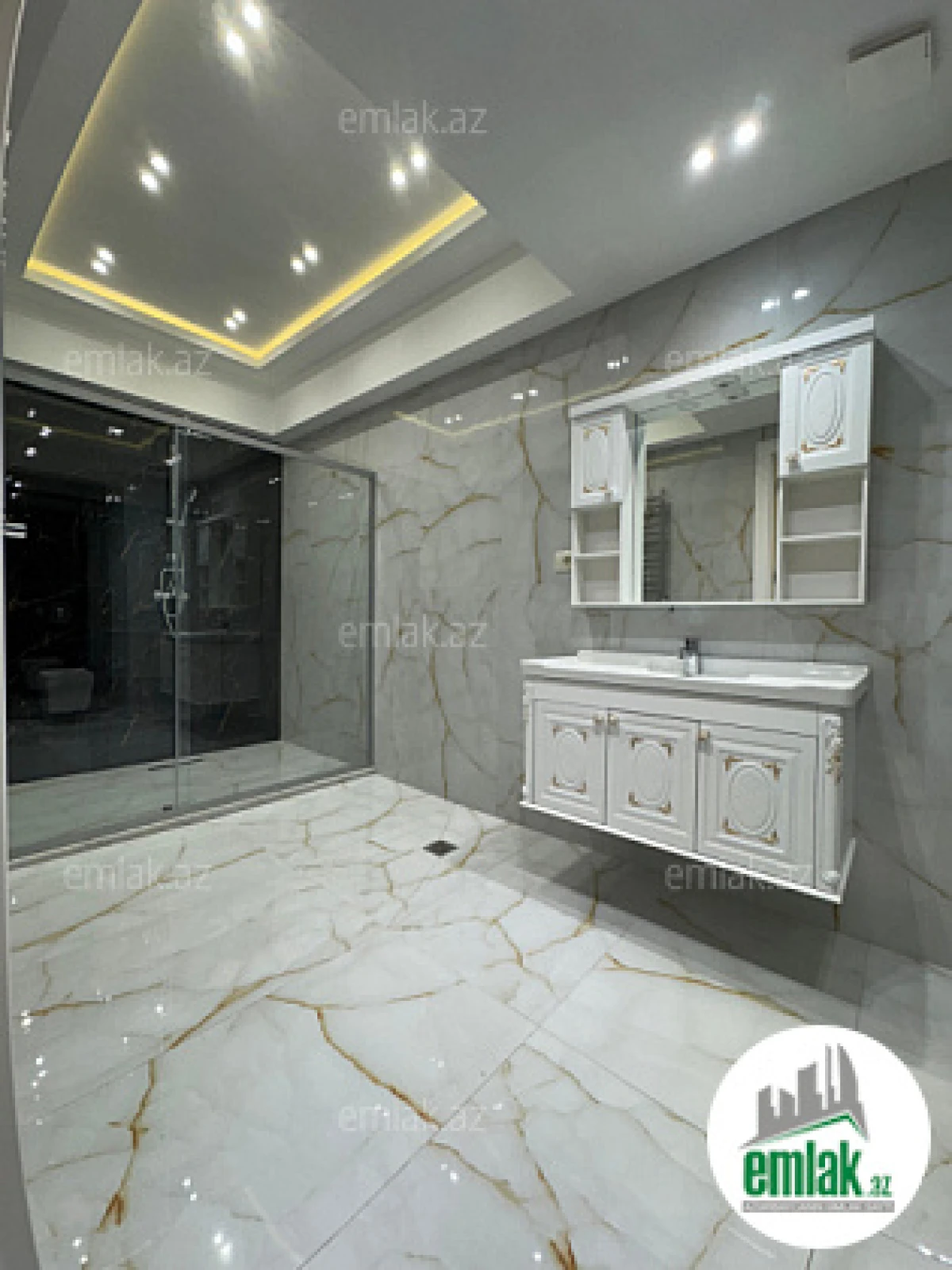 Satılır 4 otaqlı yeni tikili 225 m²