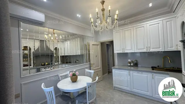 Satılır 3 otaqlı yeni tikili 130 m² — Bakı 3 otaq 130.00 m²