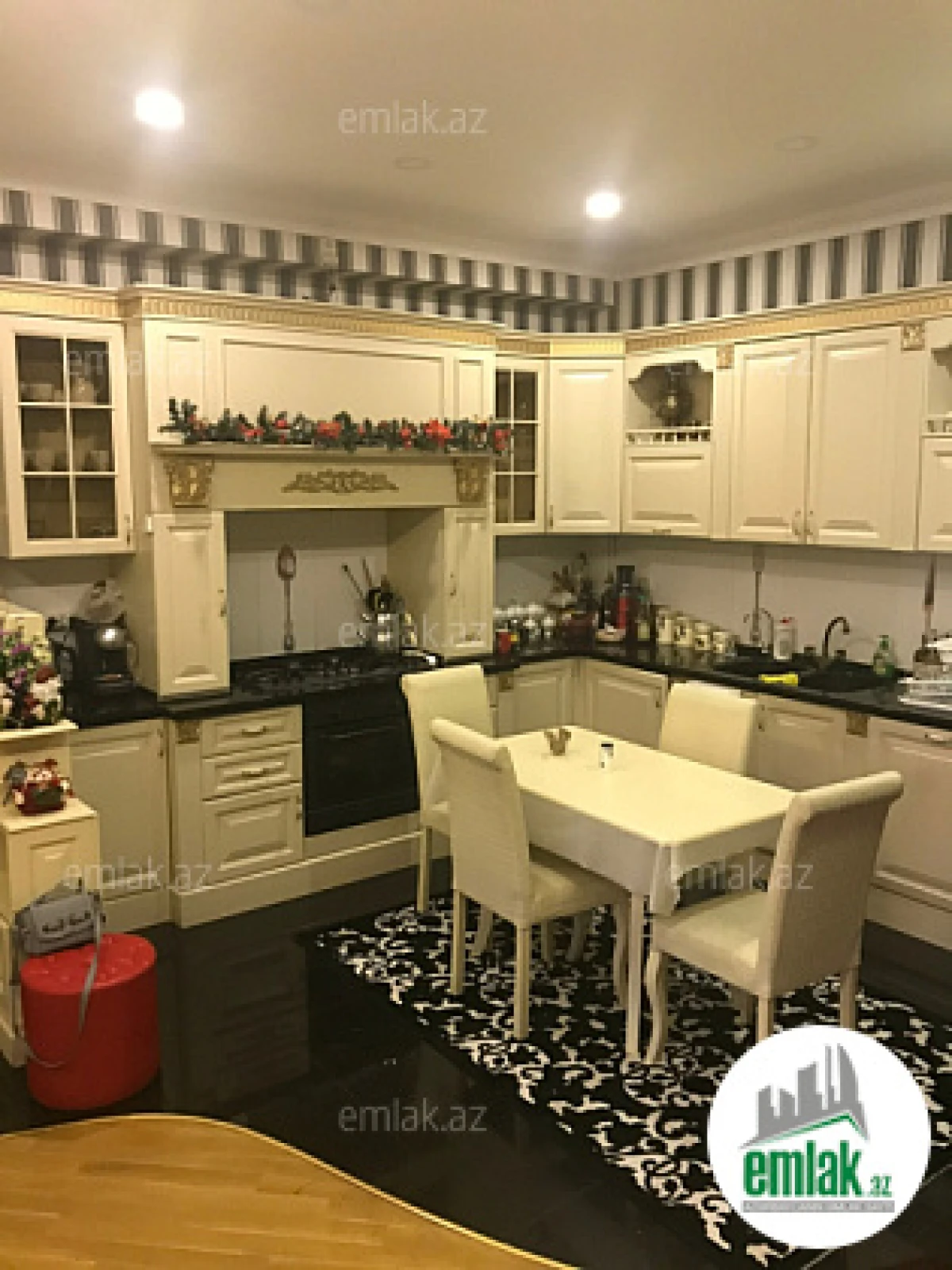 Satılır 4 otaqlı yeni tikili 138 m²