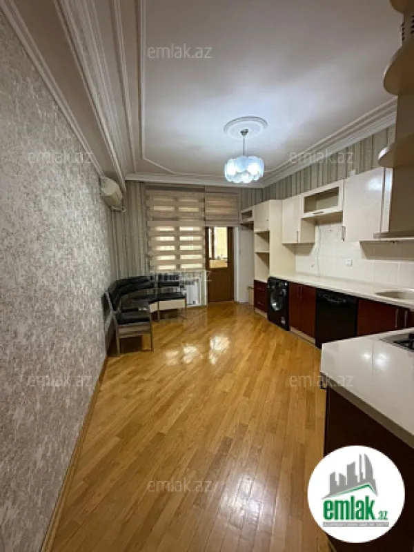 Satılır 3 otaqlı yeni tikili 140 m²