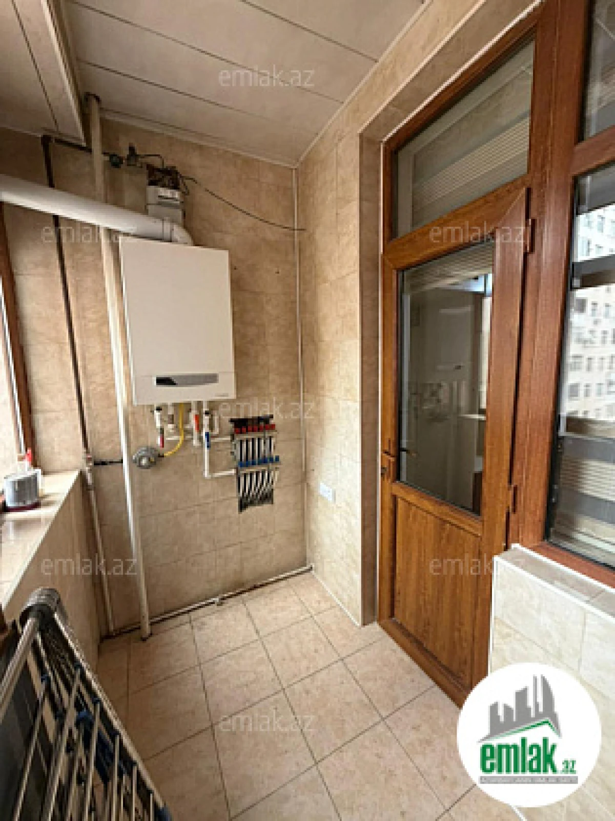 Satılır 3 otaqlı yeni tikili 140 m²