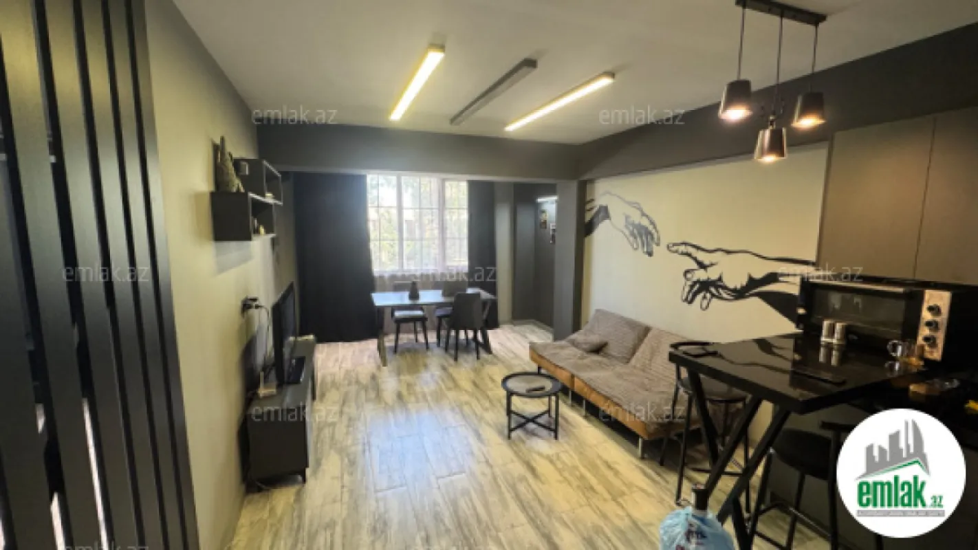 Satılır 3 otaqlı köhnə tikili 60 m²