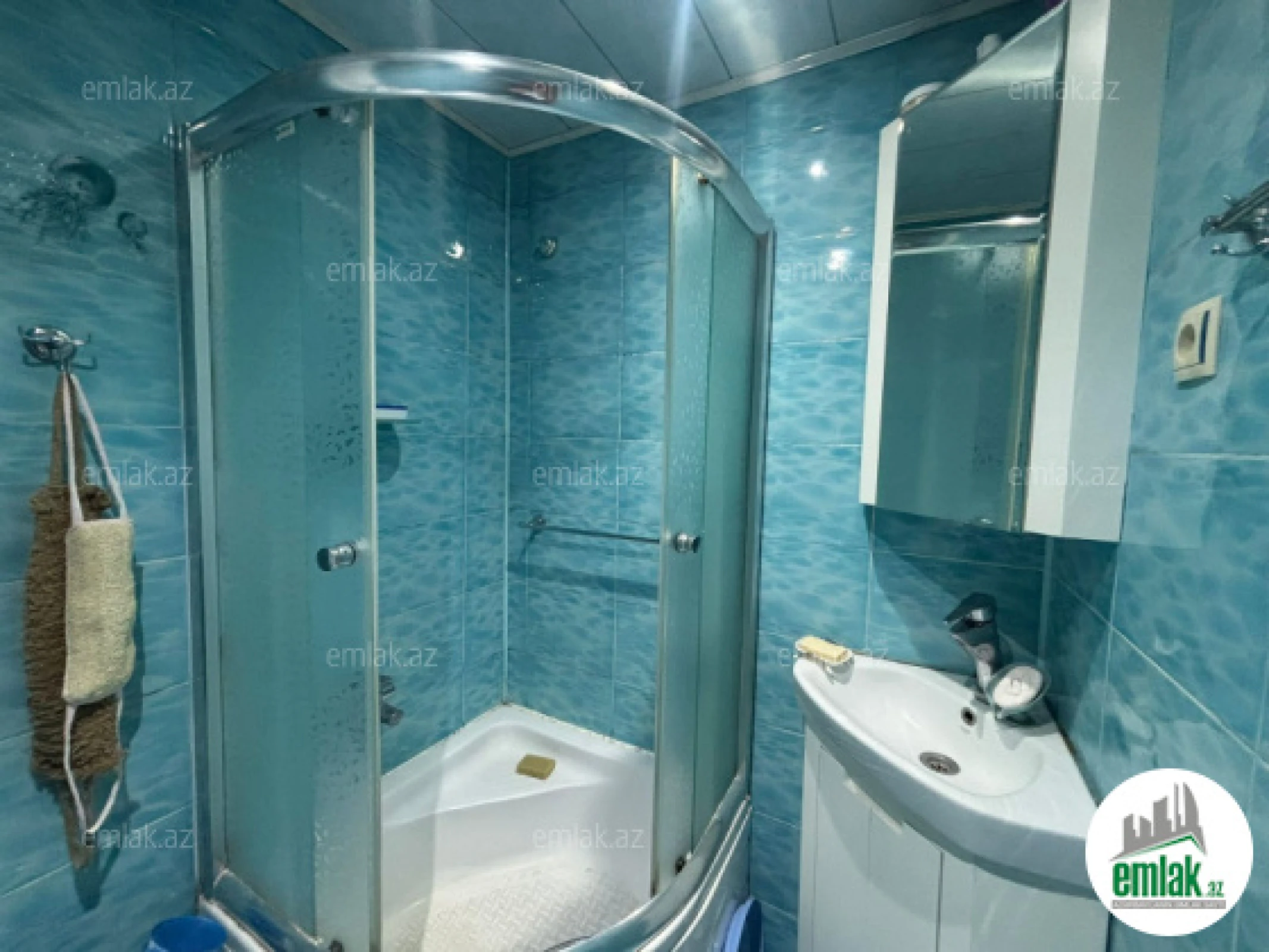 Satılır 3 otaqlı köhnə tikili 63 m²