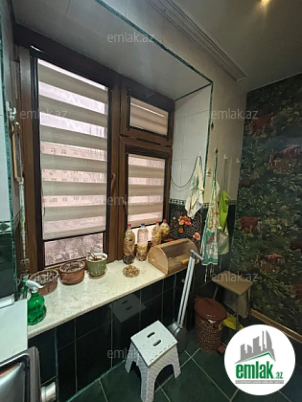 Satılır 3 otaqlı köhnə tikili 63 m²