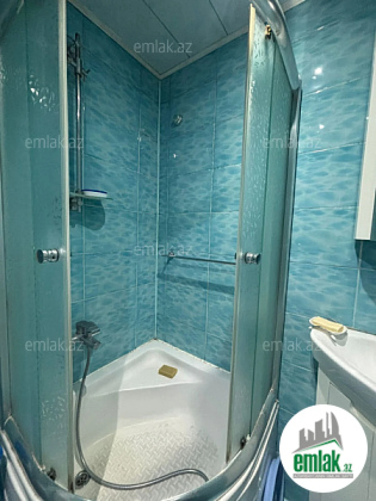 Satılır 3 otaqlı köhnə tikili 63 m²