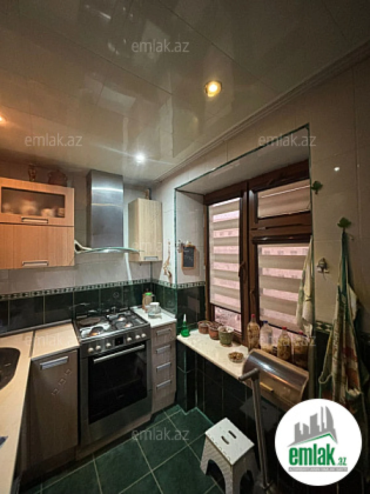 Satılır 3 otaqlı köhnə tikili 63 m²