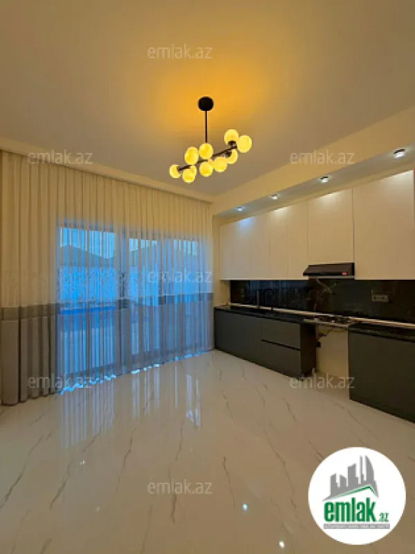 Satılır 4 otaqlı mənzil 150 m²