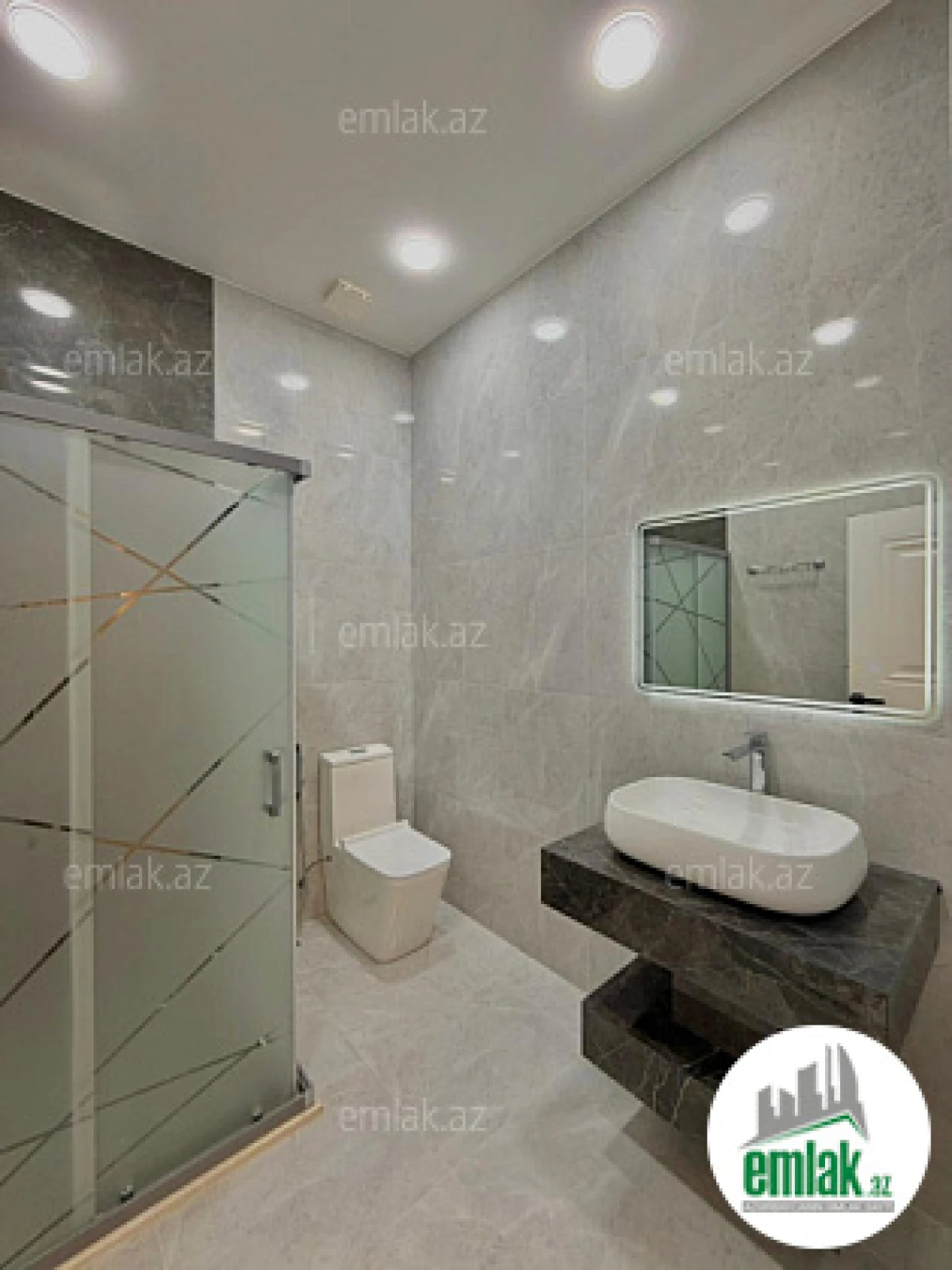 Satılır 4 otaqlı mənzil 150 m²