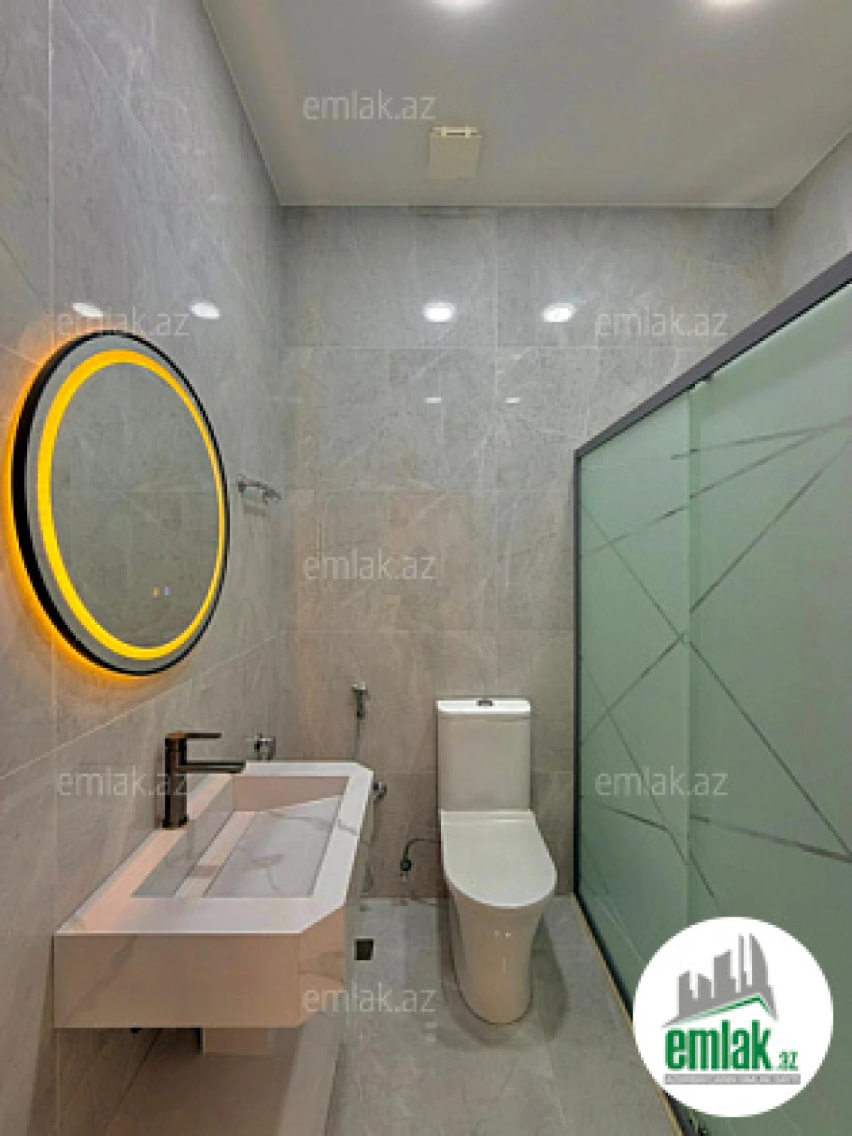 Satılır 4 otaqlı mənzil 150 m²
