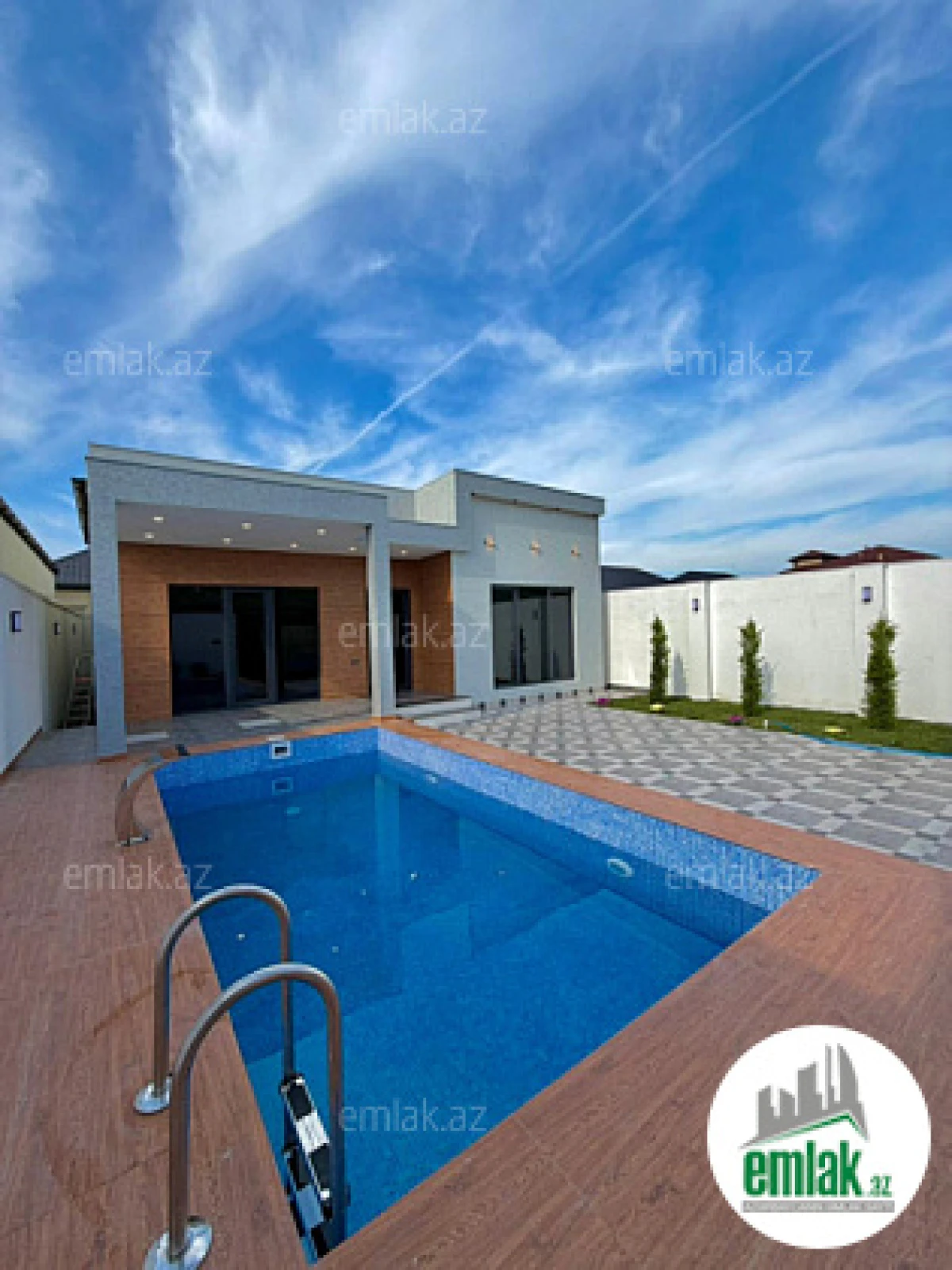 Satılır 4 otaqlı mənzil 150 m²