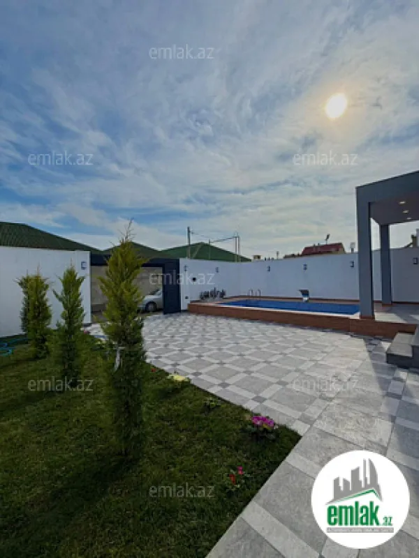 Satılır 4 otaqlı mənzil 150 m²