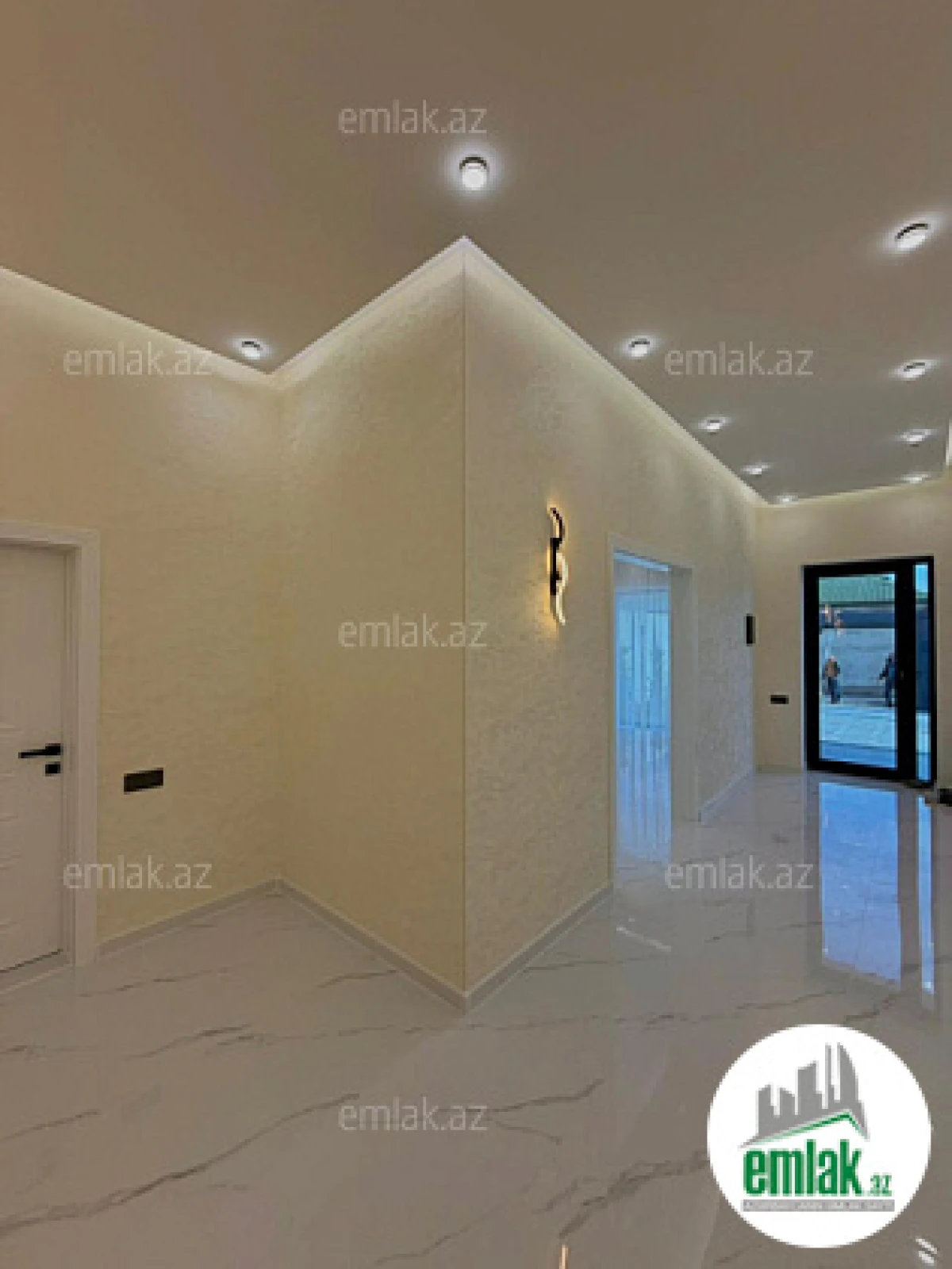 Satılır 4 otaqlı mənzil 150 m²