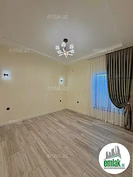 Satılır 4 otaqlı mənzil 150 m²
