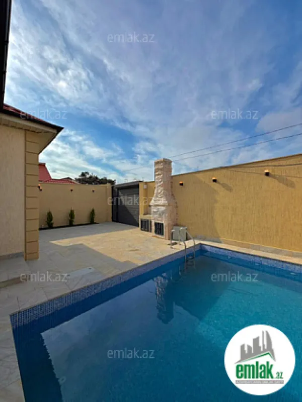 Satılır 4 otaqlı mənzil 140 m²